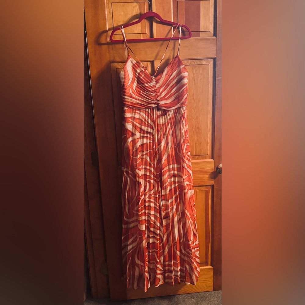Express-XL-Cross Back Pleated Maxi Dress